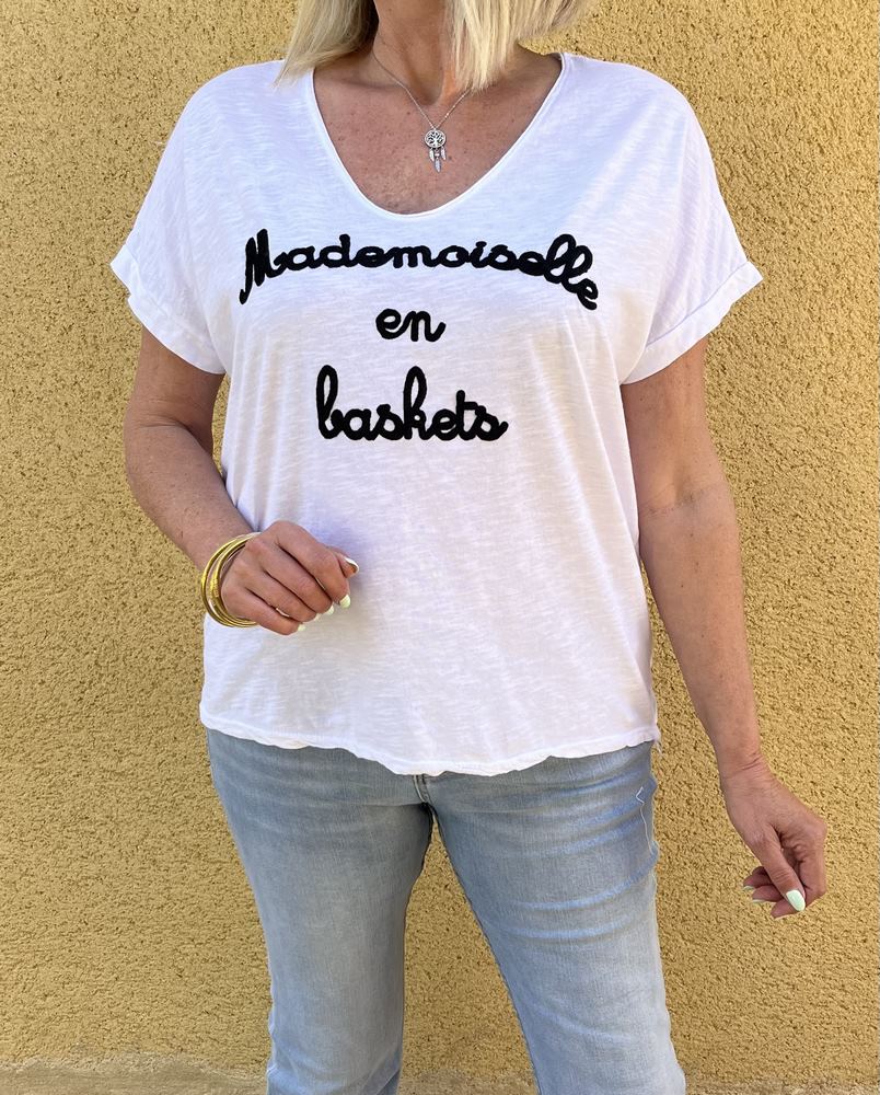 Teeshirt loose Mademoiselle en baskets noir Boutique Route du Sud